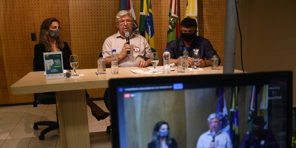 “A construção de um plano de recuperação pós-pandemia tem que ter a participação de todos”, lembra Arnaldo Lodetti (MDB) ao falar da proposta de conceder mais espaço para a sociedade e reduzir o número de representantes do Governo Municipal nos conselhos, além de promover novos temas, por exemplo, para a ocupação no entorno da BR-101.